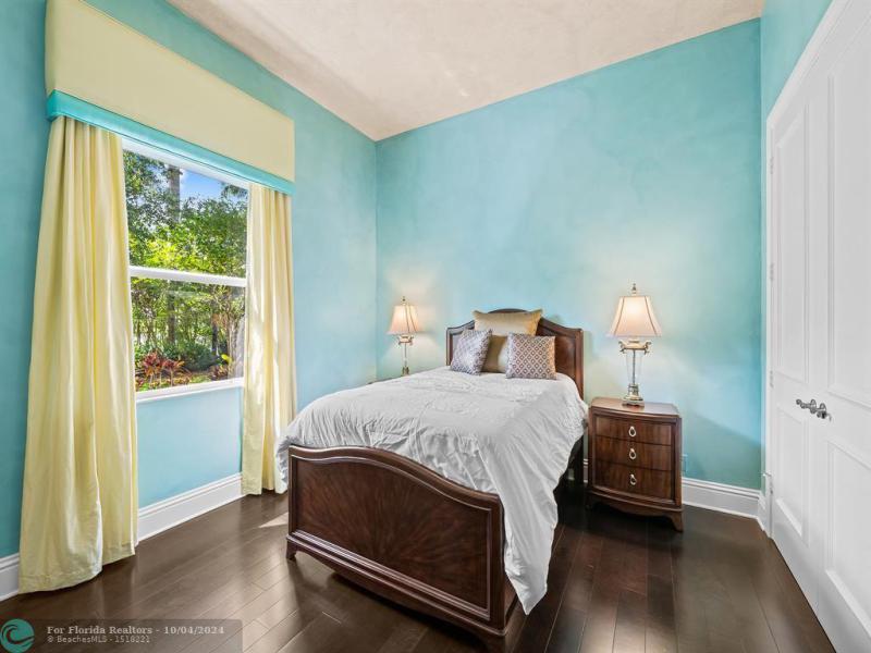  Single Family Homes Photo 37: 12575 Stoneway Ct  Davie,  FL 33330