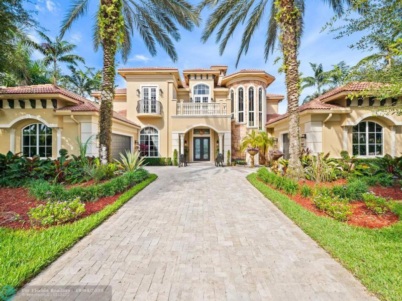  Single Family Homes Photo 4: 12575 Stoneway Ct  Davie,  FL 33330
