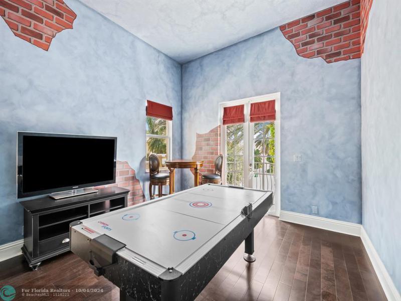  Single Family Homes Photo 56: 12575 Stoneway Ct  Davie,  FL 33330