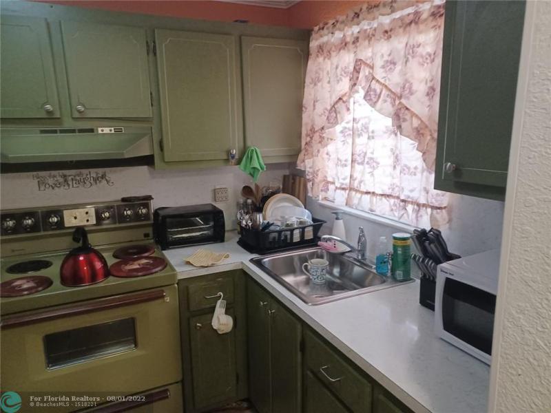  Condo & Townhome Photos