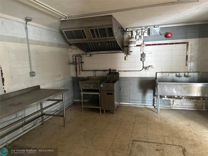  Commercial & Industrial Land Images 