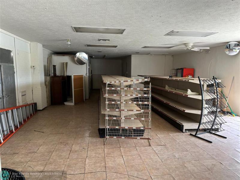  Commercial & Industrial Land Images 