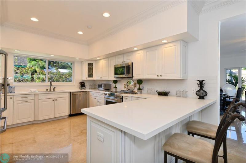  Single Family Homes Photo 15: 2 COMPASS LN  Fort Lauderdale,  FL 33308