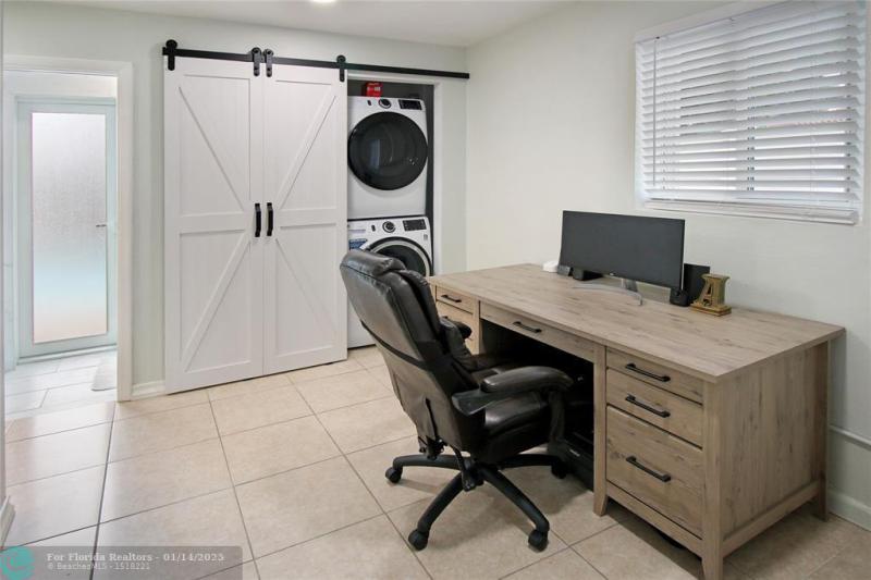  Single Family Homes Photo 18: 1215 SE 11th Ave  Deerfield Beach,  FL 33441