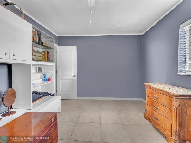  Single Family Homes Photo 15: 3354 NW 22nd St  Lauderdale Lakes,  FL 33311