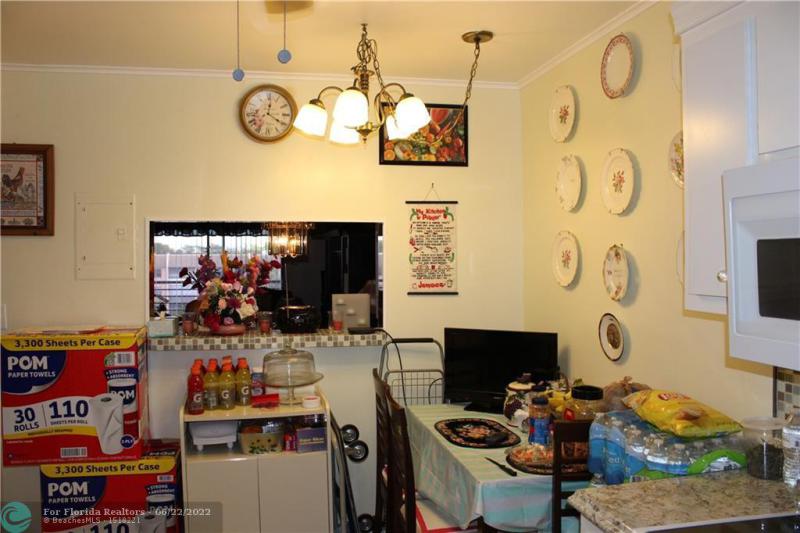  Condo & Townhome Photos