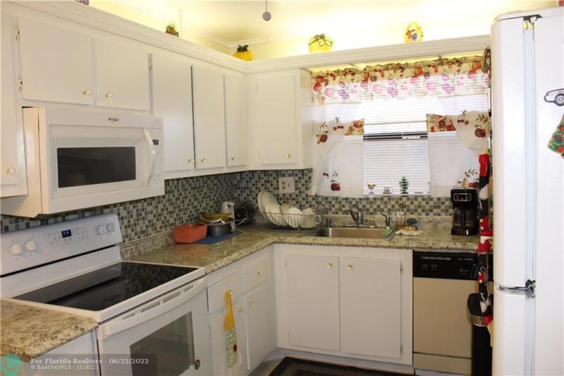  Condo & Townhome Photos