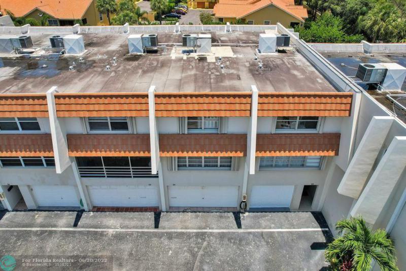  Condo & Townhome Photos