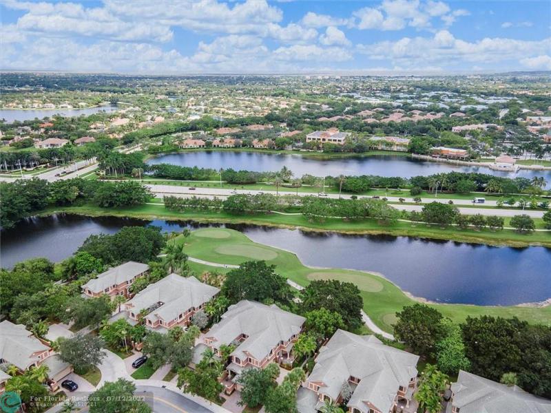  Condo & Townhome Photos