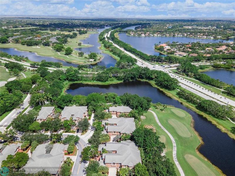  Condo & Townhome Photos