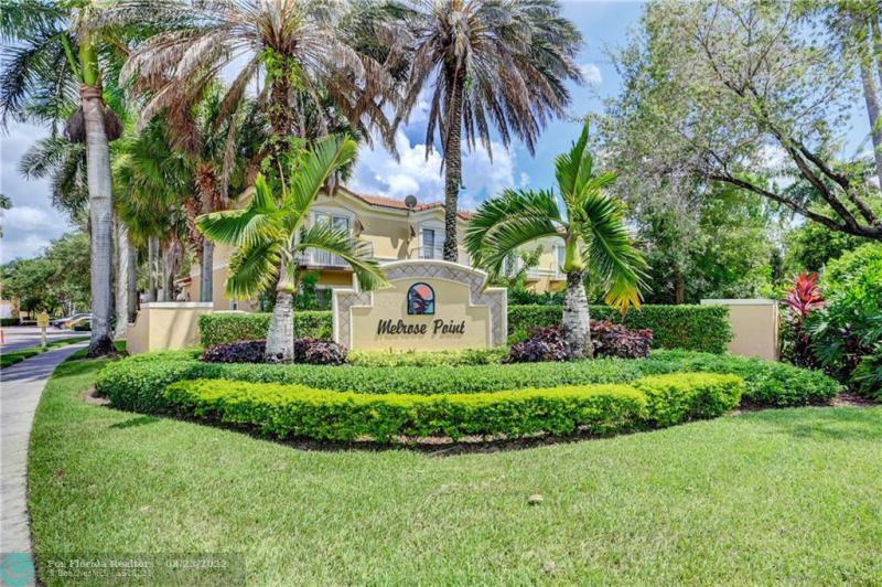  Condo & Townhome Photos