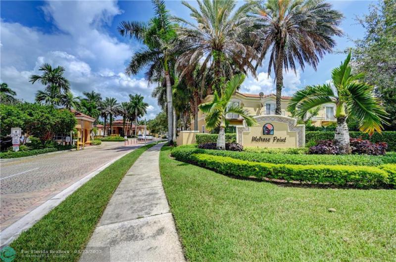  Condo & Townhome Photos