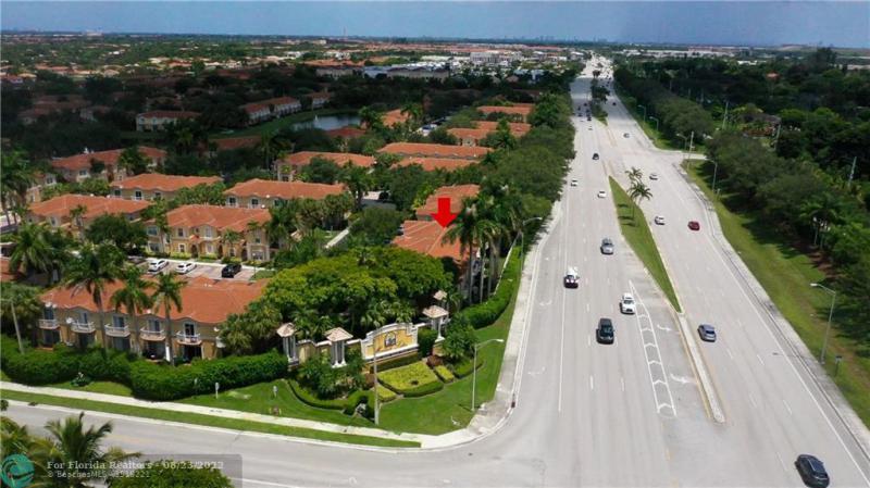  Condo & Townhome Photos