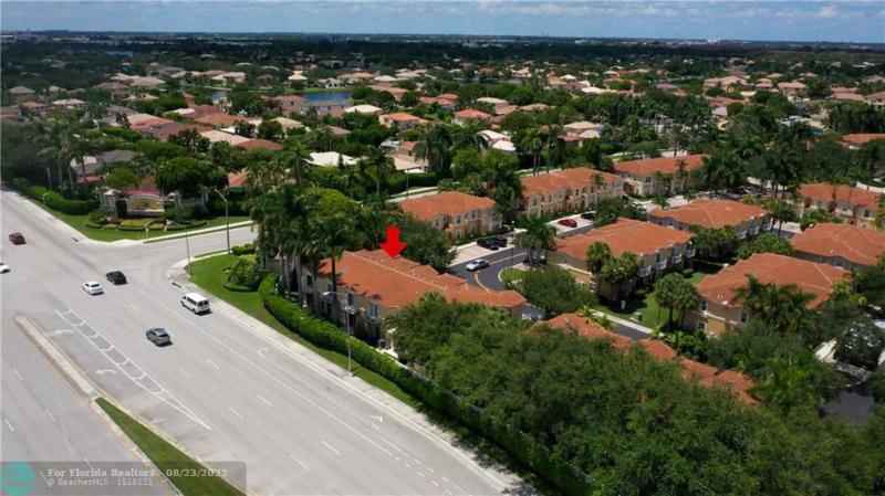  Condo & Townhome Photos