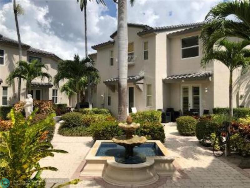  Condo & Townhome Photos