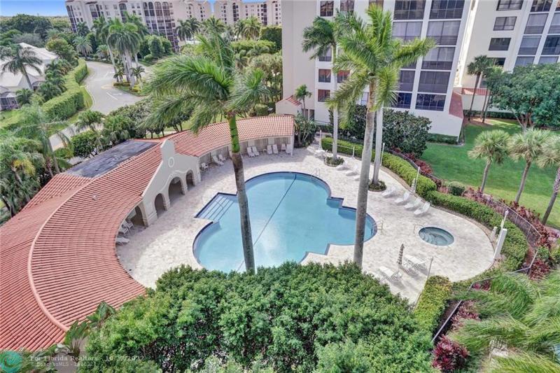  Condo & Townhome Photos