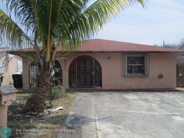 First Photo for Home For Sale at 926 N C St Lake Worth Beach, FL. 33460
