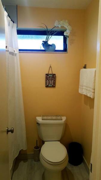  Single Family Homes Photo 12: 5261 NW 87th Ave  Lauderhill,  FL 33351