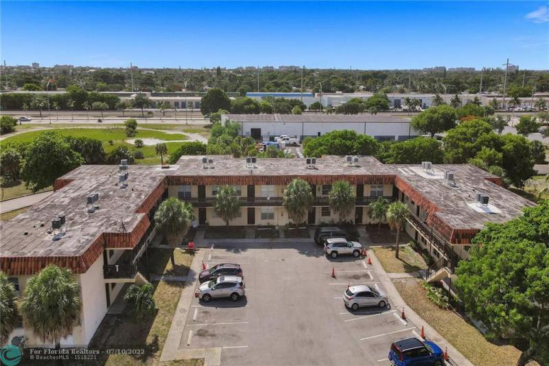  Condo & Townhome Photos