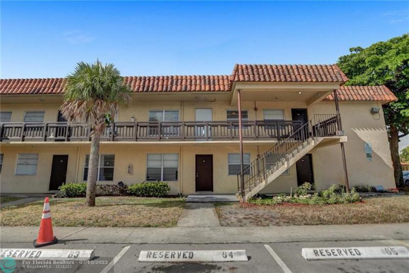  Condo & Townhome Photos