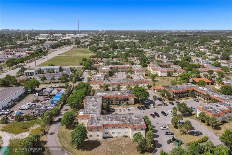  Condo & Townhome Photos