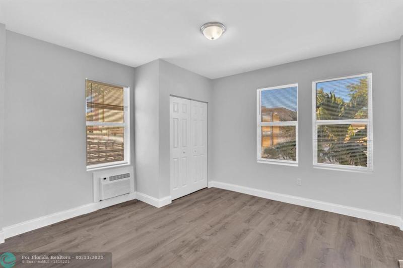 Duplex, Triplex and Fourplex Images