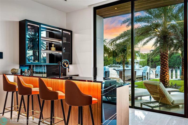  Single Family Homes Photo 18: 4460 NE 31st Ave  Lighthouse Point,  FL 33064