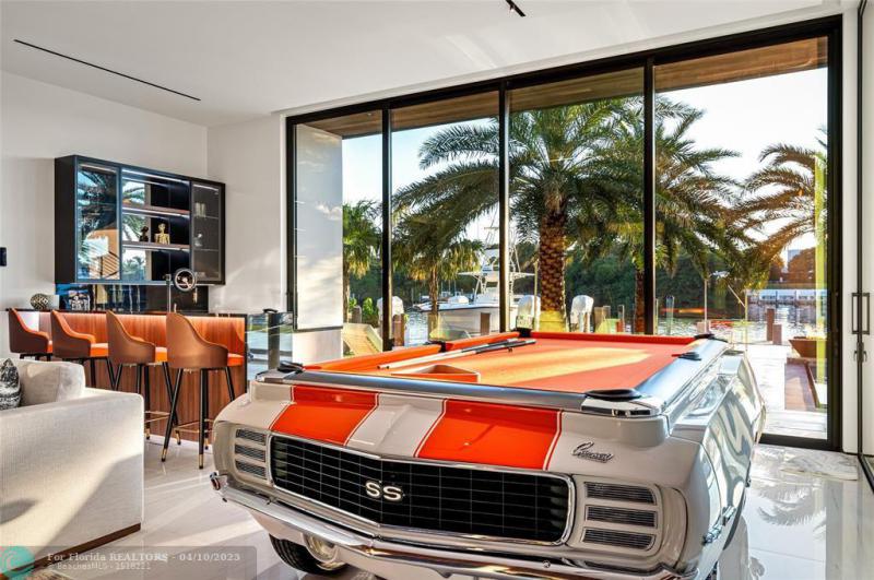  Single Family Homes Photo 19: 4460 NE 31st Ave  Lighthouse Point,  FL 33064