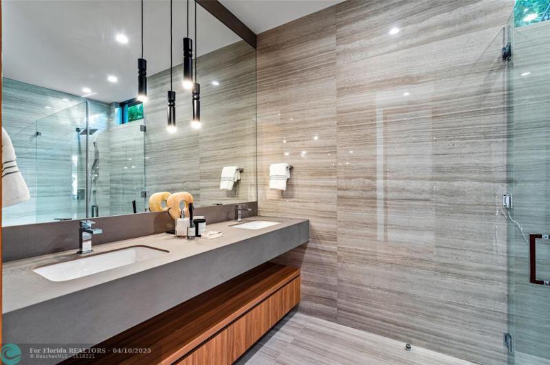  Single Family Homes Photo 28: 4460 NE 31st Ave  Lighthouse Point,  FL 33064