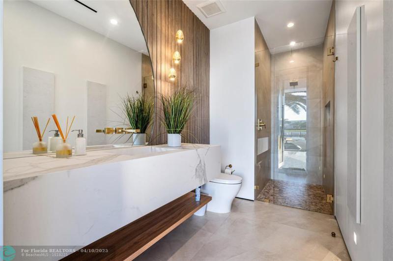  Single Family Homes Photo 30: 4460 NE 31st Ave  Lighthouse Point,  FL 33064