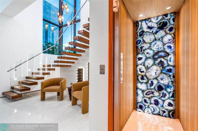  Single Family Homes Photo 31: 4460 NE 31st Ave  Lighthouse Point,  FL 33064