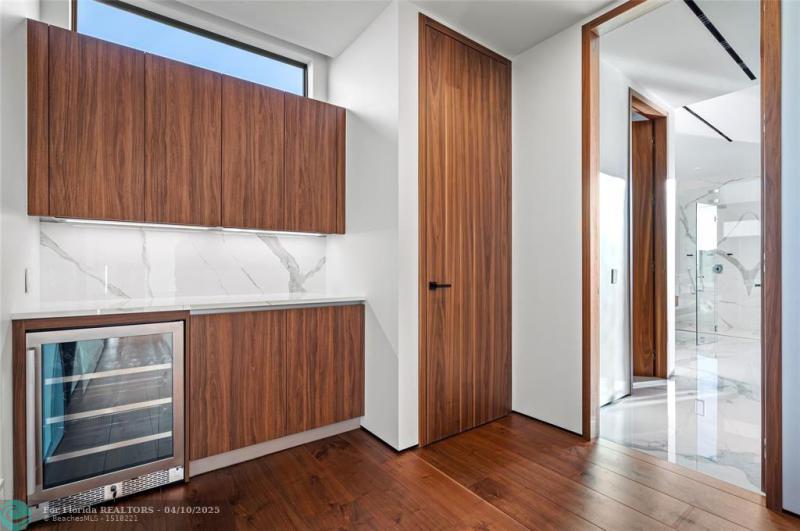  Single Family Homes Photo 34: 4460 NE 31st Ave  Lighthouse Point,  FL 33064