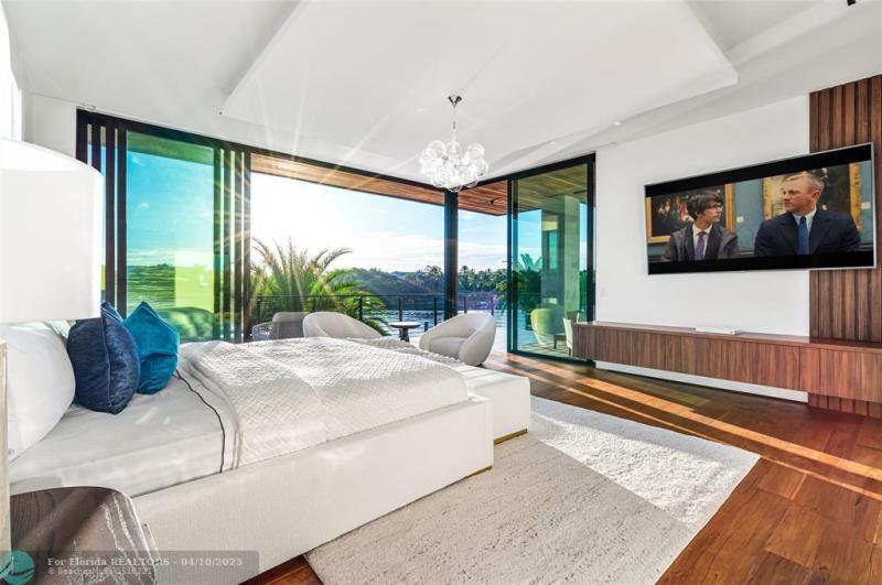  Single Family Homes Photo 37: 4460 NE 31st Ave  Lighthouse Point,  FL 33064