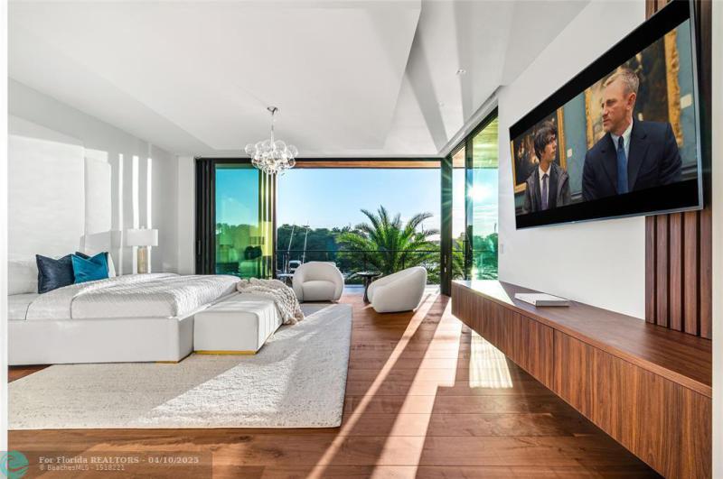  Single Family Homes Photo 38: 4460 NE 31st Ave  Lighthouse Point,  FL 33064