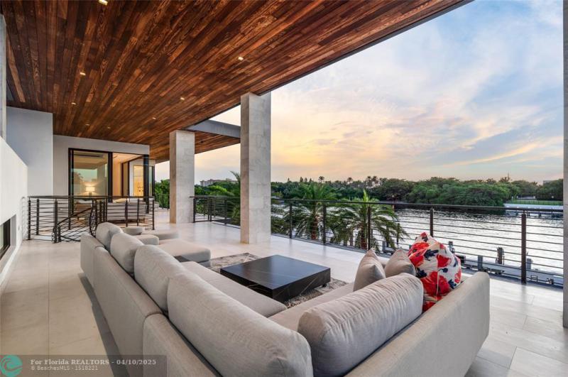  Single Family Homes Photo 42: 4460 NE 31st Ave  Lighthouse Point,  FL 33064