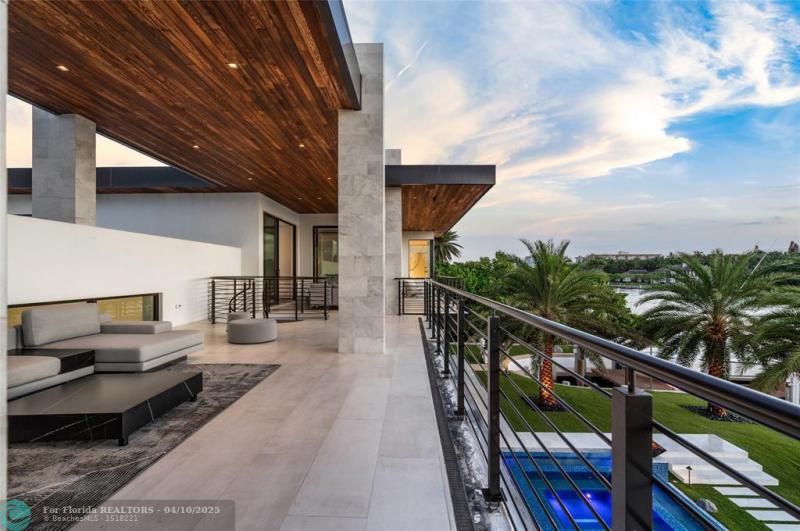  Single Family Homes Photo 43: 4460 NE 31st Ave  Lighthouse Point,  FL 33064