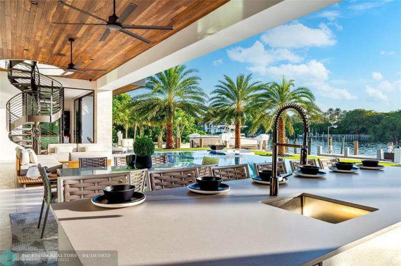  Single Family Homes Photo 51: 4460 NE 31st Ave  Lighthouse Point,  FL 33064