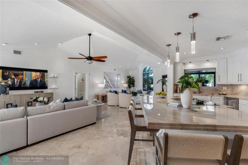  Single Family Homes Photo 14: 1100 SE 15th Ave  Deerfield Beach,  FL 33441