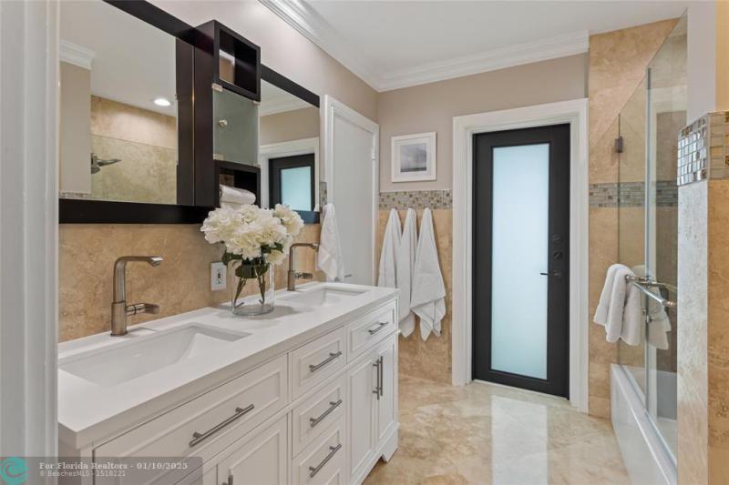  Single Family Homes Photo 24: 1100 SE 15th Ave  Deerfield Beach,  FL 33441