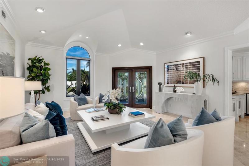  Single Family Homes Photo 7: 1100 SE 15th Ave  Deerfield Beach,  FL 33441