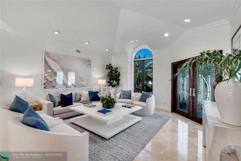  Single Family Homes Photo 9: 1100 SE 15th Ave  Deerfield Beach,  FL 33441