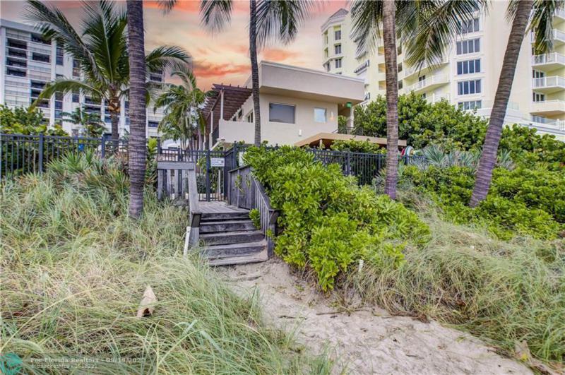  Condo & Townhome Photos