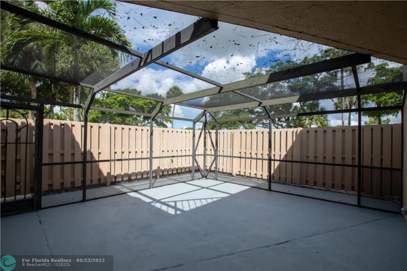  Condo & Townhome Photos