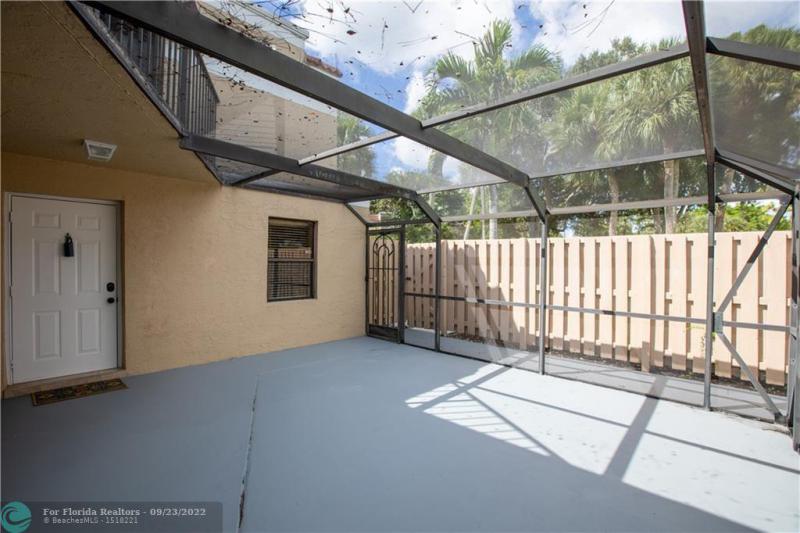  Condo & Townhome Photos