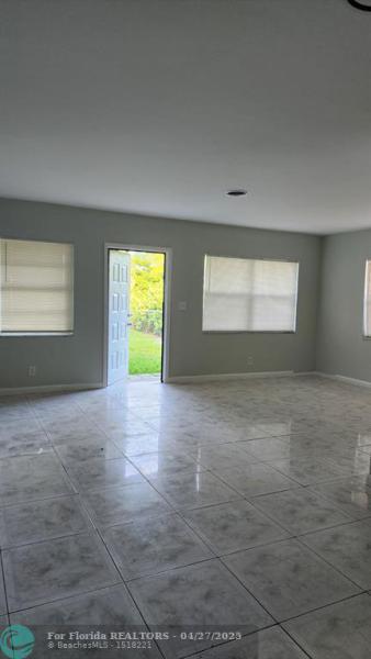 Duplex, Triplex and Fourplex Images