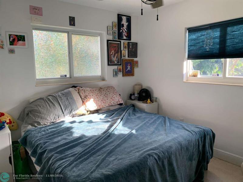 Duplex, Triplex and Fourplex Images