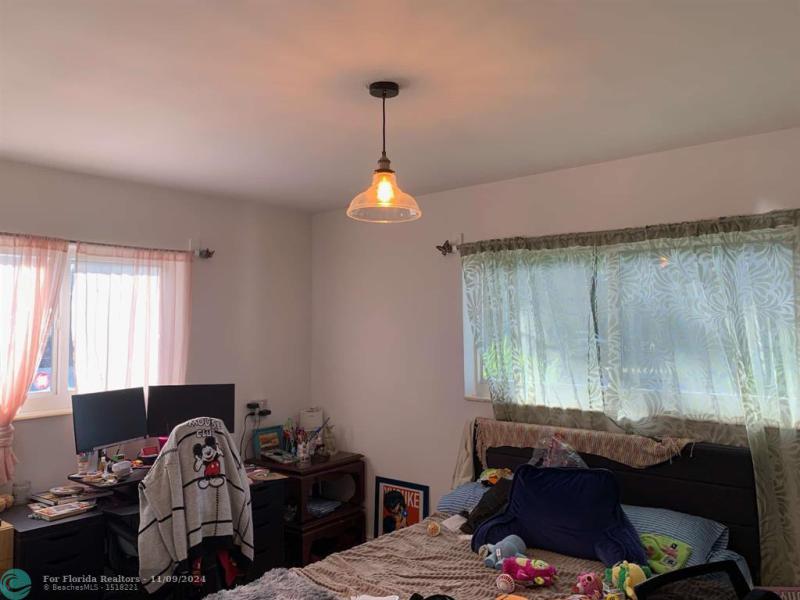 Duplex, Triplex and Fourplex Images