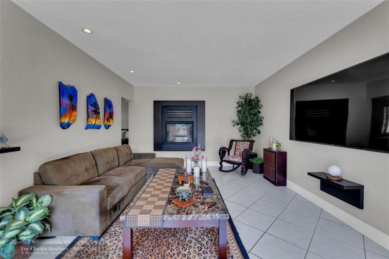 Duplex, Triplex and Fourplex Images