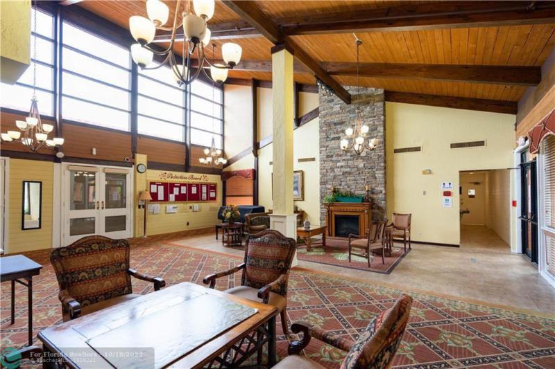  Condo & Townhome Photos