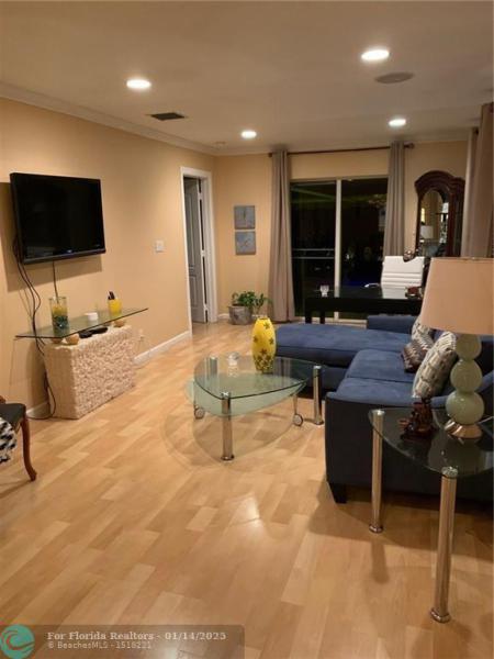 Duplex, Triplex and Fourplex Images